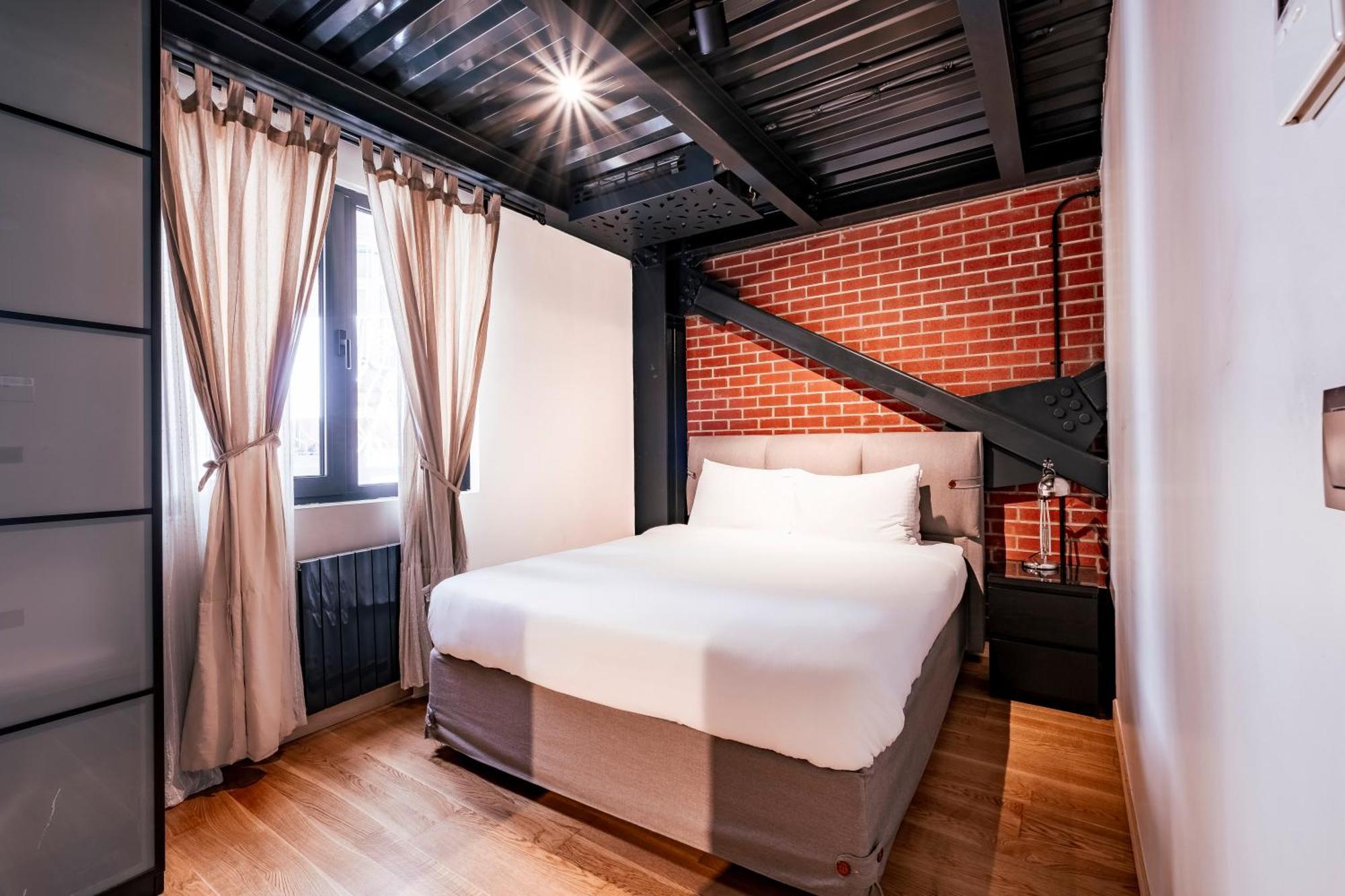 Homie Suites - "Loft 27" Urban Comfort Suites In The Heart Of Cihangir Istambul Extérieur photo